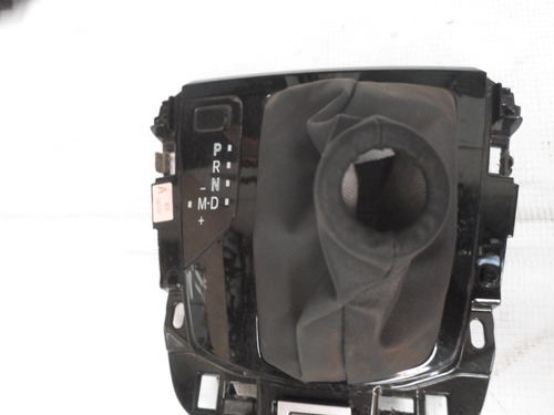 Consola Y Funda P/ Palanca Da6d-64334 Mara Mazda Cx-3 16-18