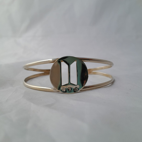 Pulsera Bts. Alpaca. Brazalete. Plateado 6 Cm 6 Cm