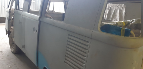 Volkswagen Kombi Kombi 6 Portas Luxo