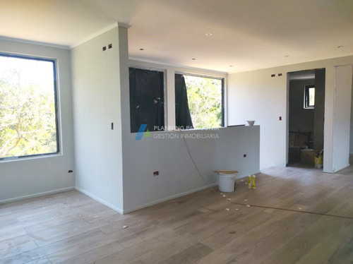 Linda Casa En Construcción Camino A Punta Larga