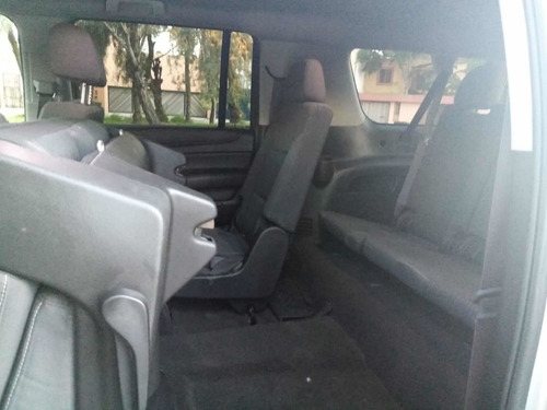 Imagen 5 de 10 de Chevrolet Suburban 2017 5.4 Ls Tela At