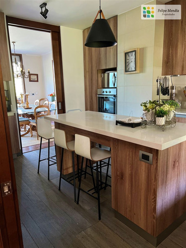 Triplex En Venta Con Jardín Y Piscina Excelente Conectividad