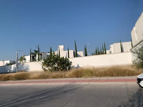 Terreno Comercial En Venta Cerca De La Uaa