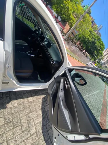 Mazda 2 Touring 1.5 sedan mecanico