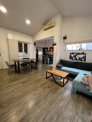 Casa Reciclada De 3 Ambientes - Florida B.