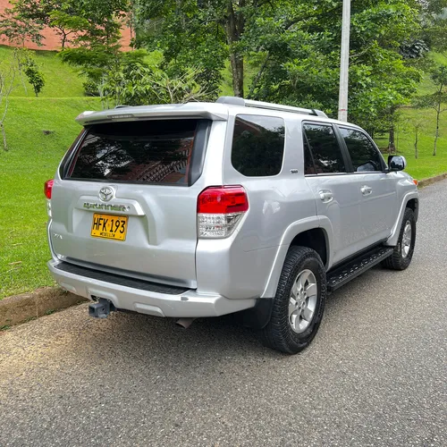 Toyota 4Runner 4.0 Sr5