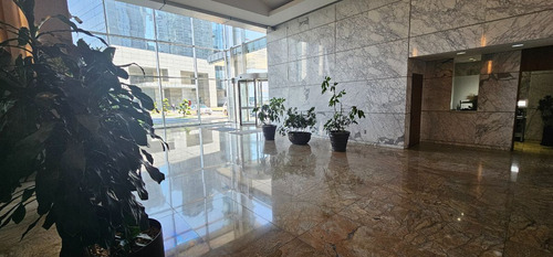 Local En Edificio Corporativo Santa Fe 81m2 Con Tapanco
