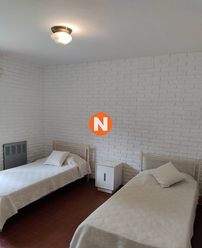 Muy Linda Casa En La Zona De La Mansa- Ref: 217633
