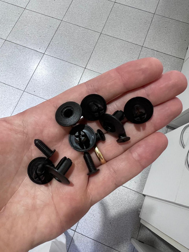 Remaches Plástico,con Tornillo De Sujeción X 10 Unid