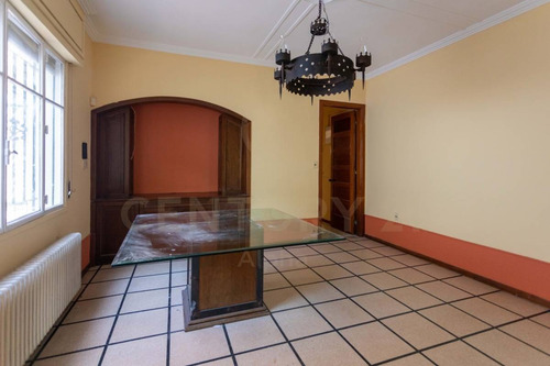 Imagen 3 de 18 de Casa Única En Pocitos Con 3 Dormitorios, Gran Garage Y Hermosa Piscina