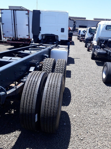 Imagem 12 de 13 de Iveco Tector 240e22