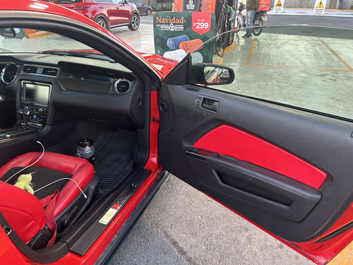 Ford Mustang Lujo V6 Mt
