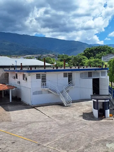 Galpón En Alquiler Yadiraz