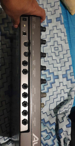 Photon X25 Alesis Usb/audio Midi Controller Sintetizador (Usado)