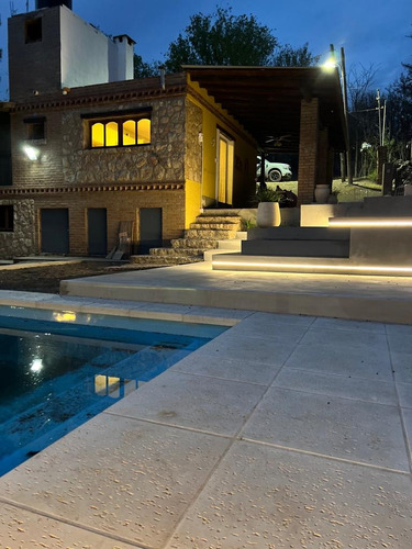 Alquiler Casa Con Pileta En Sierras De Cordoba Villa Carlos Paz - Increíble Ubicación