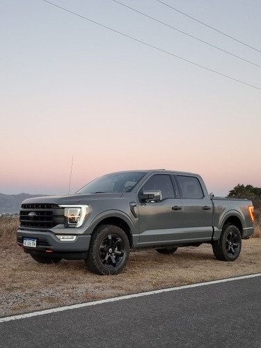 Imagen 3 de 12 de Ford F-150 2021 5.0l V8 Lariat Luxury