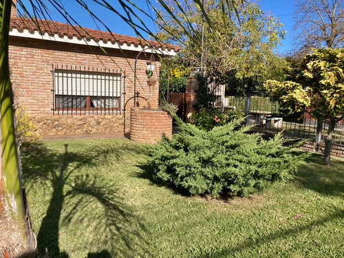 Casa En Venta De 2 Dormitorios En Atlántida