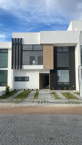 Residencia En Venta En Juriquilla, Grand Preserve, Diseño De