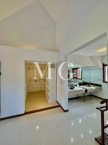 Imagen 21 de 30 de Venta Casa Mansion Beverly Hills 6 Dormitorios, Barbacoa, Piscina