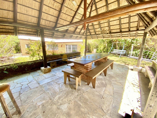 Hermosa Casa En San Rafael, 4 Dormitorios *- Ref: 3437