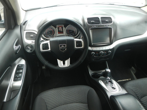 Dodge Journey 2.4 Sxt 7 Pasajeros Lujo At