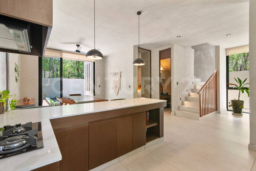 Villa En Venta Tulum De Tres Habitaciones Y Tres Baños Y Medio Ubicacion Ideal