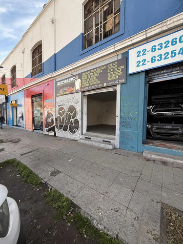Espacioso Local Con Alta Visibilidad (170047)