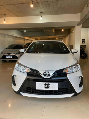 Imagen 8 de 18 de Toyota Yaris 2022 1.5 107cv Xs