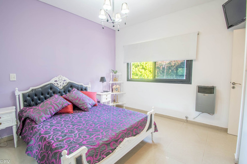 Casa En Venta En Cantegril Funes Con Piscina