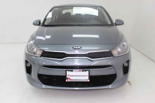 Imagen 2 de 13 de Kia Kia Rio Sedan 2020 4 Cilindros