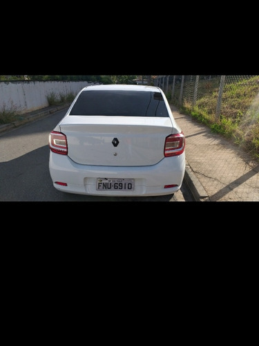 Imagem 4 de 10 de Renault Logan 2015 1.0 16v Expression Hi-flex 4p