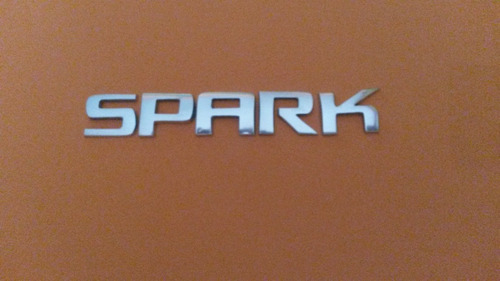 Emblema Spark Chevrolet  En Metal  Pulido