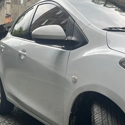 Mazda 2 Hb At 1.5cc 2015