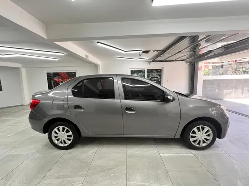 Renault Logan Mt 2022