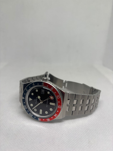 Reloj Q Timex Gmt Pepsi Negro Cuarzo Reissue Vintage Diver Plateado Rojo Negro