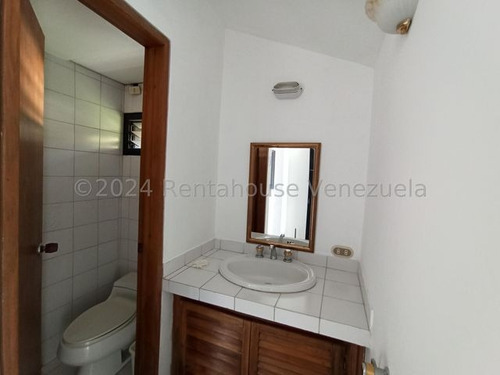 Jg Cod Flex 25-20890 Se Vende Bella Actualizada Y Espaciosa Casa De 400 Mts En San Bernardino Negociable
