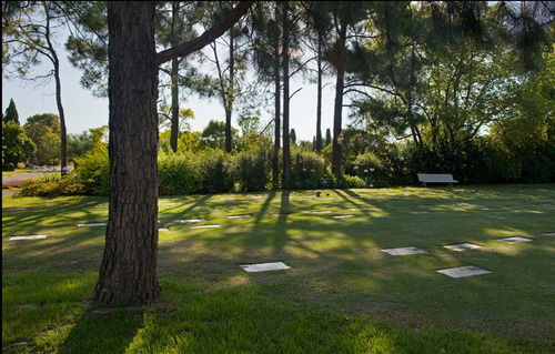 Imagen 5 de 10 de 2 Parcelas Nuevas En Parque Memorial Muy Bien Ubicadas