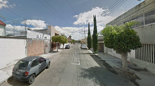 Casa En Venta En Zona De Oro, Celaya-gto