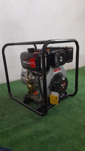 Imagen 3 de 4 de Motobomba Diesel Autocebante De Caudal 3x3 Toyama