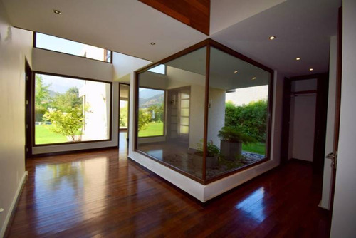 Casa Mediterranea En Exclusivo Condominio Cod.061