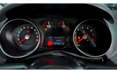 Fiat Punto 1.6 ESSENCE 16V FLEX 4P AUTOMATIZADO