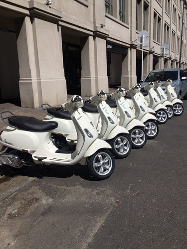 Imagen 12 de 25 de Vespa Vxl 150