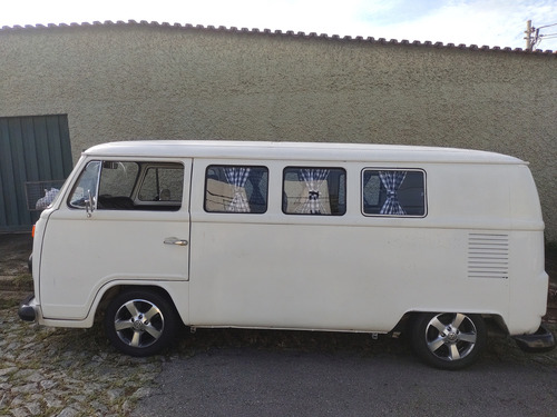 Kombi Clipper Ano 1995 Customizada Como Mostra As Fotos.