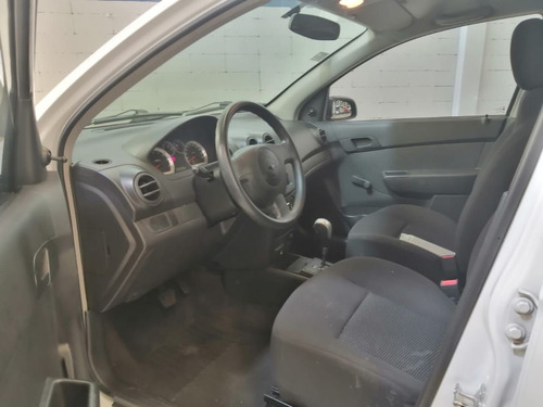 Imagen 14 de 15 de Chevrolet Aveo 2018 1.6 A 5vel Mt