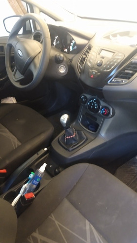 Ford Fiesta Kinetic Design 1.6 Sedan S 120cv 2014