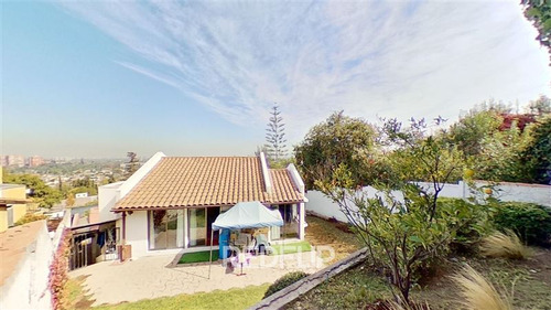 Casa En Venta En Los Dominicos /san Carlos De Apoquindo