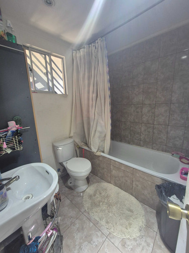 Amplia Y Comoda Casa En Colina (68779)