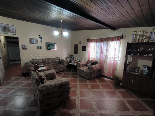 Terreno En Venta En La Colonia Tovar Cda 25-518 Yf