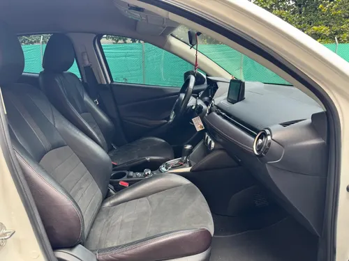 Mazda 2 Grand Touring LX