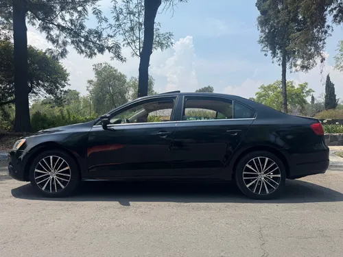 Volkswagen Jetta 2.5 Sport Tiptronic At